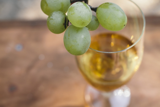 甘くて美味しい「アイスワイン」とは？特徴やおすすめ銘柄、飲み方を紹介 イメージ画像