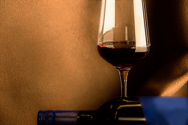 ワインの樽熟成と瓶熟成に違いはあるの？ワインの熟成方法についても紹介！イメージ画像