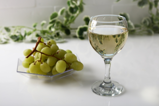 シャブリのおすすめ白ワイン銘柄10選！シャブリワインの特徴や選び方、合う料理を紹介 イメージ画像